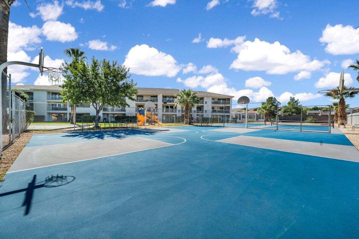 סנט ג'ורג' Modern Resort Condo - Pools, Courts & Scenic Views מראה חיצוני תמונה